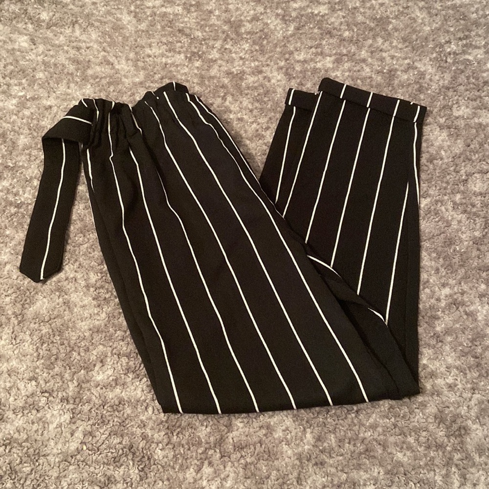 Dress pants with cute stripes and belt